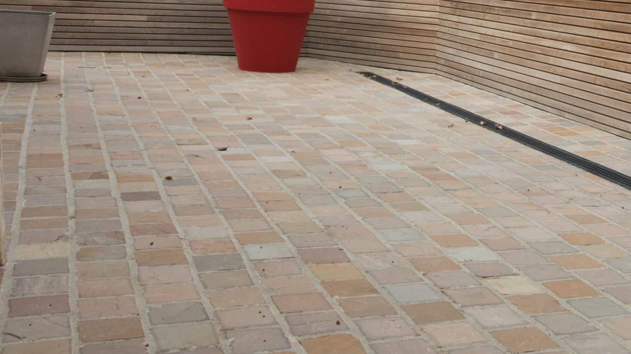 Pavé Rouge - Pierre Naturelle Kandla Multi - HESTIA