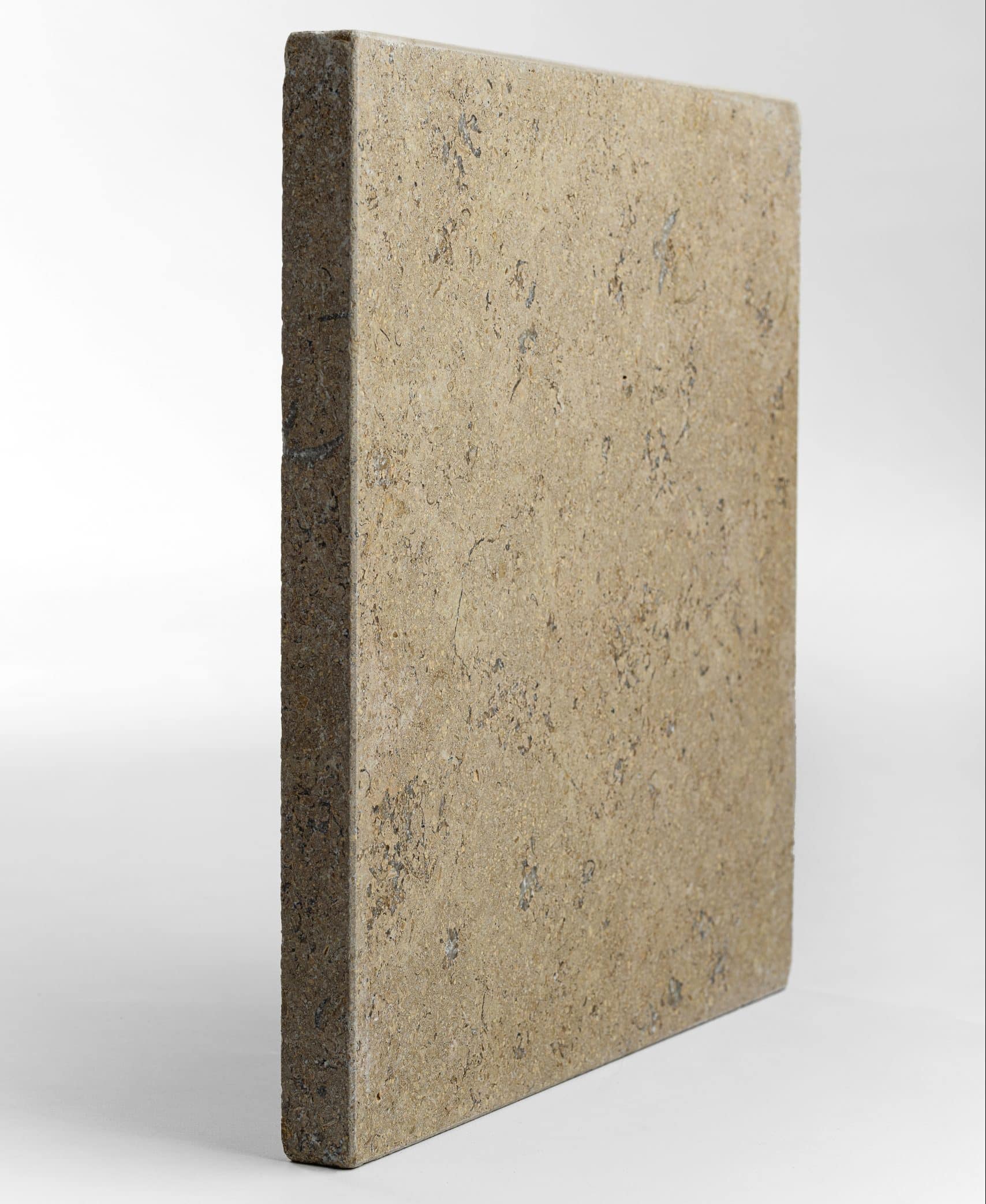 tete-de-mur-pierre-naturelle-egypta-chapeau-40x40-vue-laterale