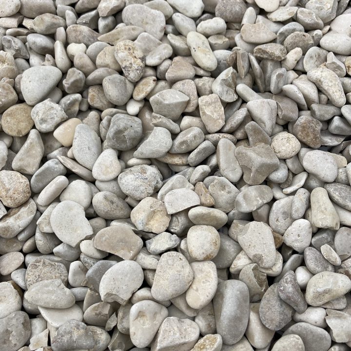 Zoom sur galets de la Marne.