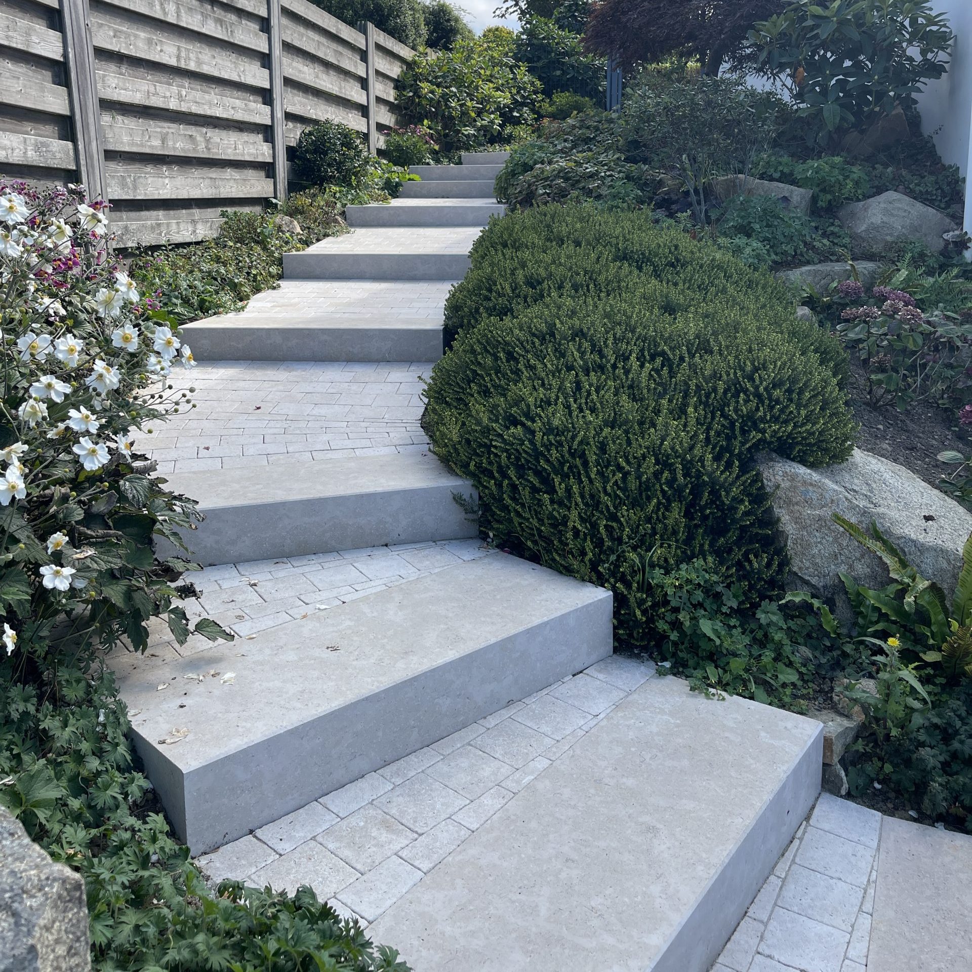 Escalier En Pierre Naturelle Bloc Marche HESTIA Pierre Jardin Escalier En Pierre Naturelle Bloc Marche HESTIA Pierre Jardin